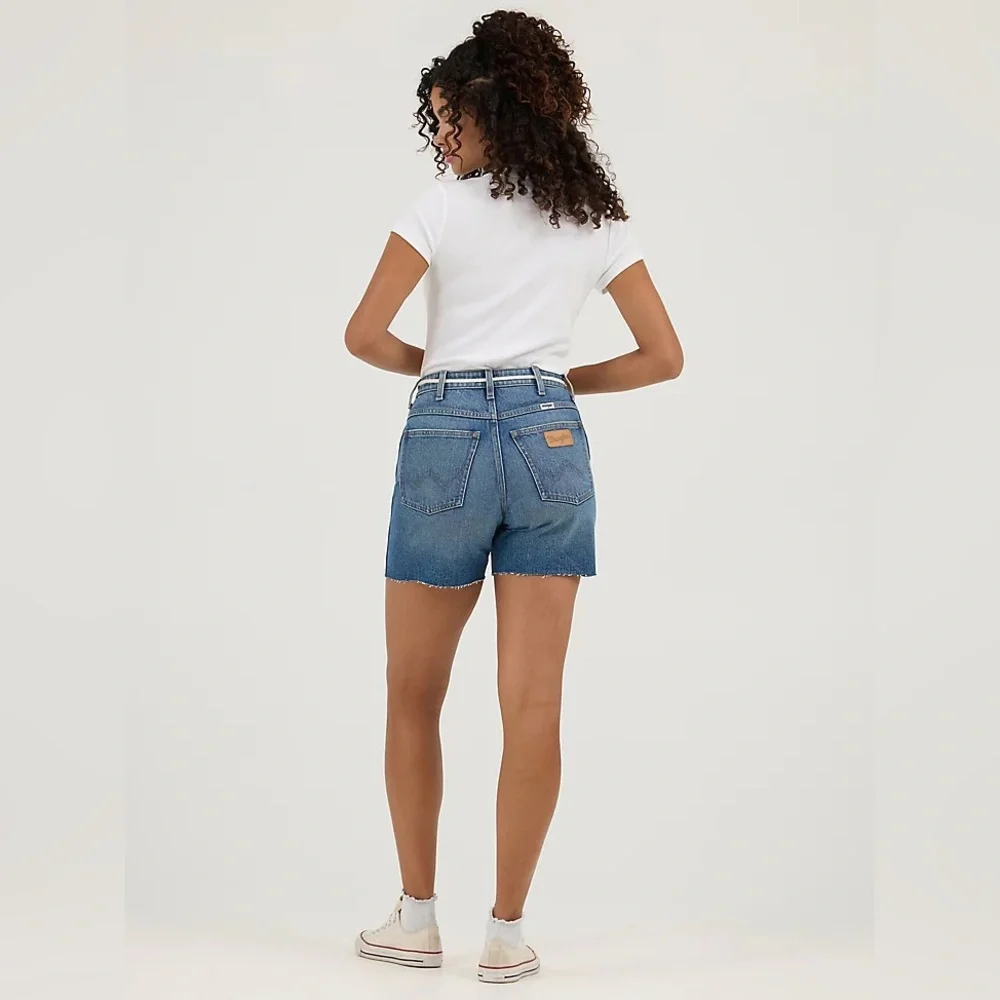 NWOT ✨ WOMEN'S HIGH RISE MID-LENGTH COWBOY SHORT - Picture 9 of 9